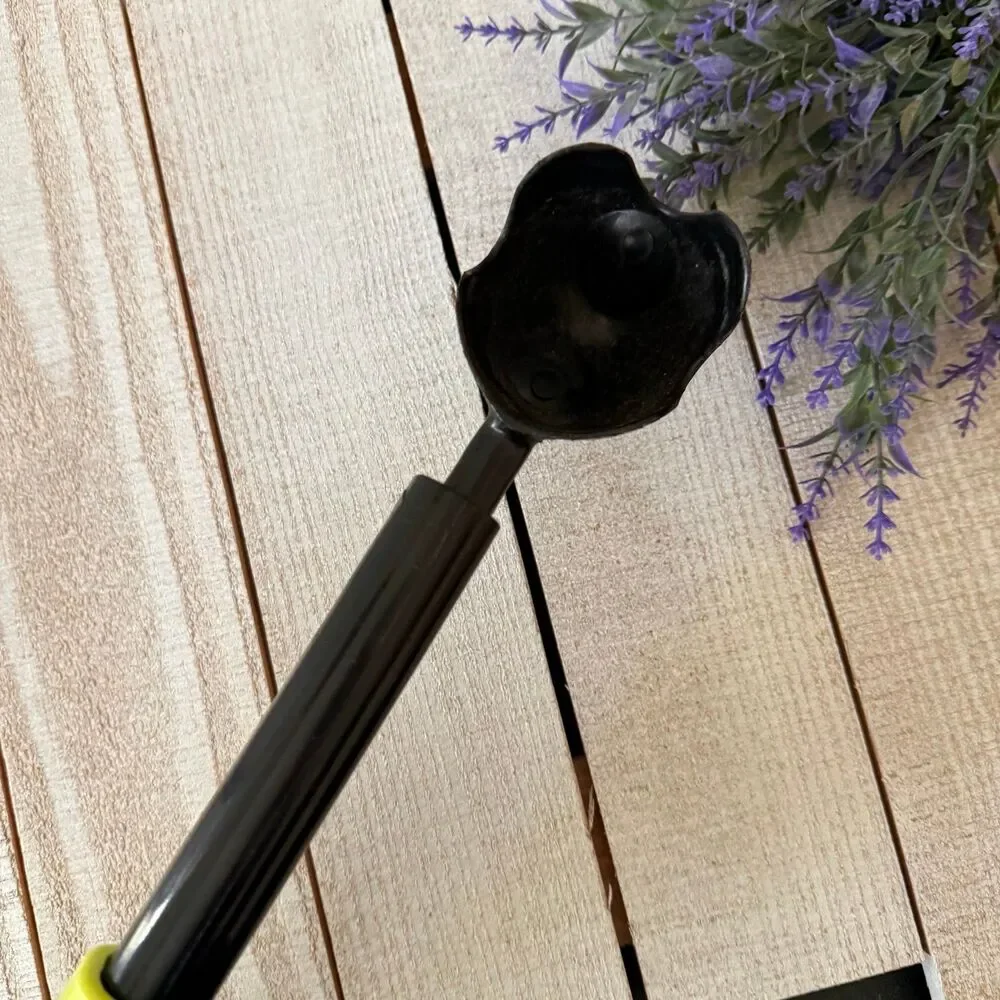 Tennis Ball Thrower